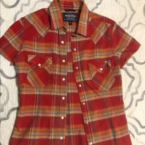 Rough stock-plaid,pearl snap, collared shirt